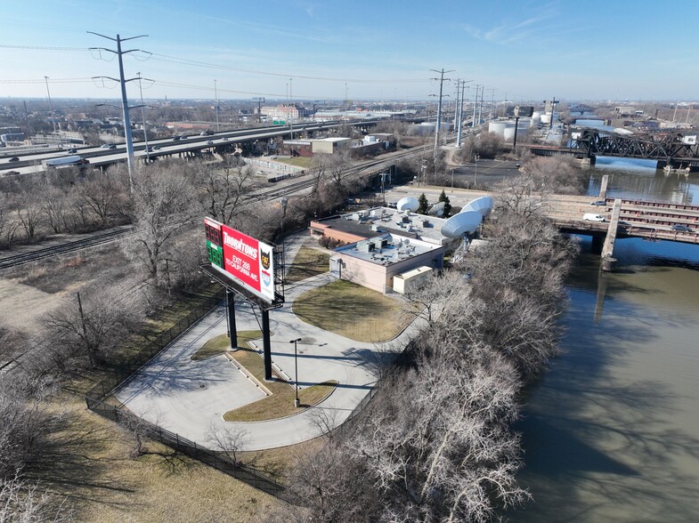 3111 S Western Ave, Chicago, IL for lease - Aerial - Image 3 of 4