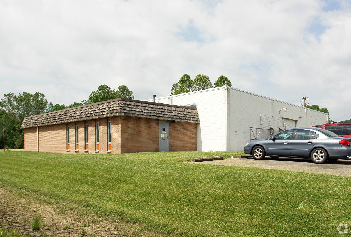 2 Craddock Way, Poca, WV, 25159 – Light Distribution Property For Sale | www.realcorpinc.com