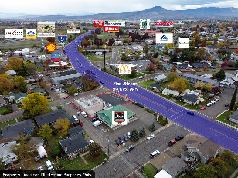 839 E Pine St, Central Point, OR for lease - Building Photo - Image 2 of 4