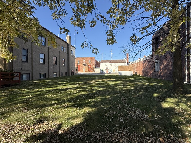 224 E Rensselaer St, Bucyrus, OH for sale - Building Photo - Image 3 of 27