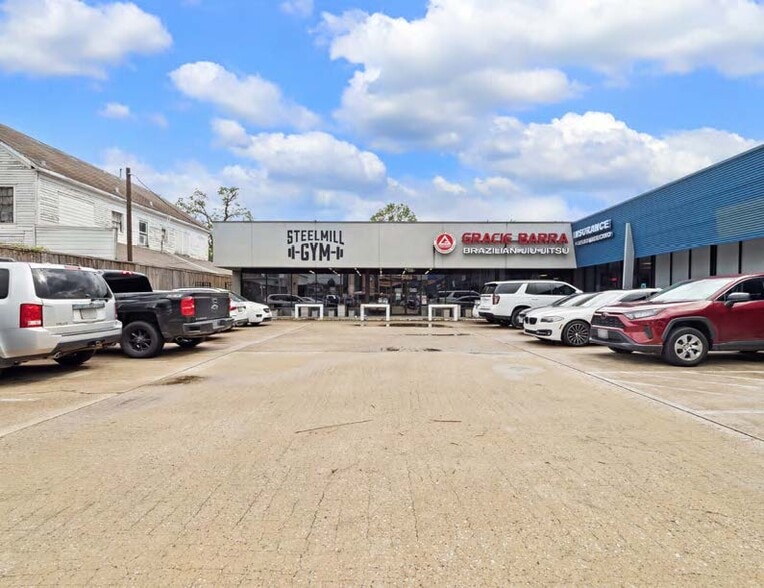 4721 N Main, Houston, TX for lease - Building Photo - Image 1 of 5