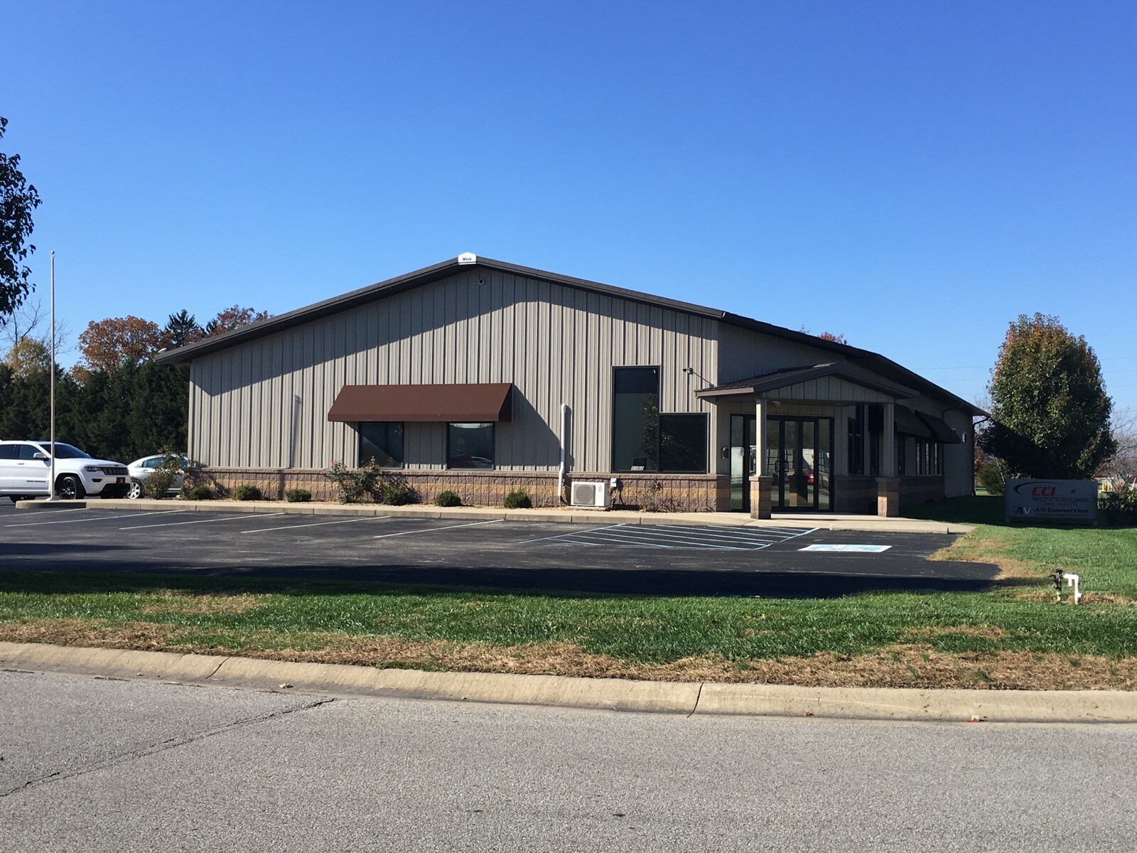 1502 Southpark Ct, Columbus, IN for sale Other- Image 1 of 1