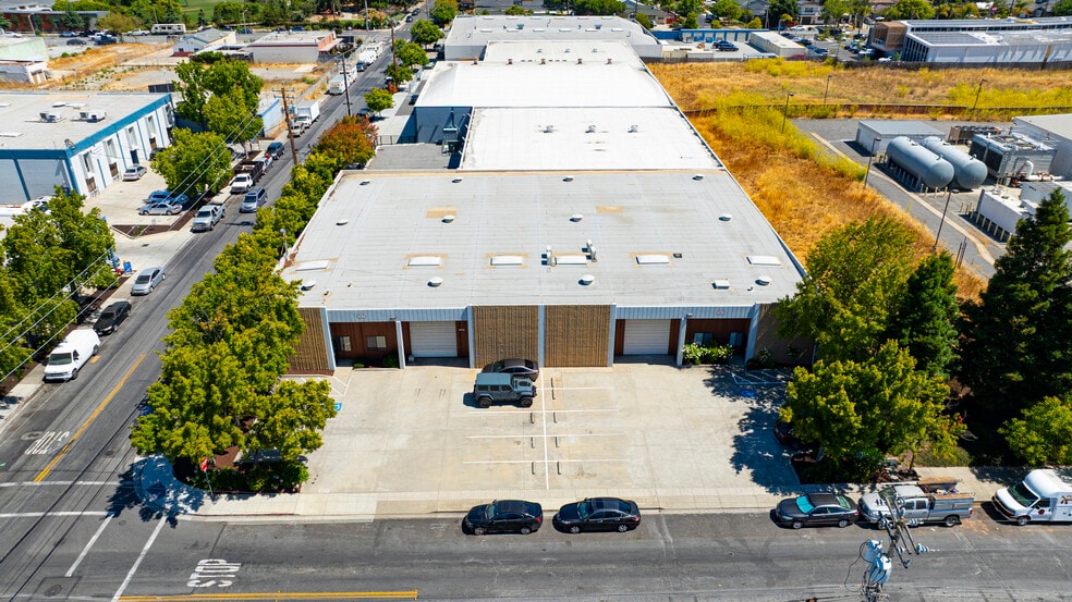 3005 Spring St, Redwood City, CA for sale - Building Photo - Image 2 of 3