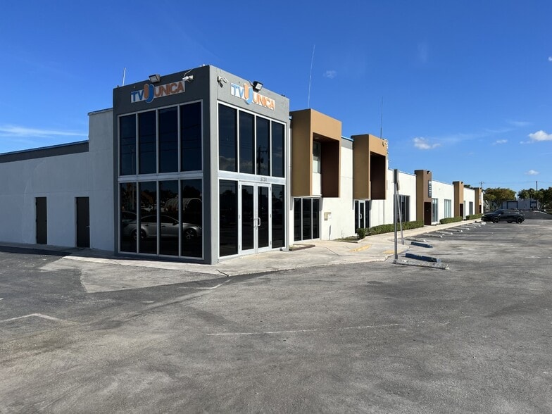 5701-5731 NW 74th Ave, Miami, FL for lease - Building Photo - Image 1 of 10