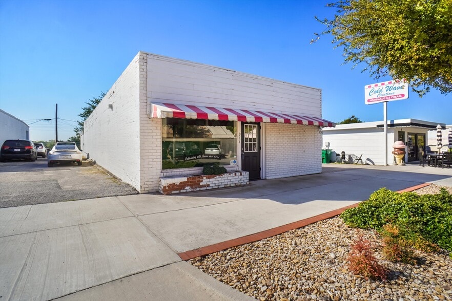 914 Halsell St, Bridgeport, TX for sale - Primary Photo - Image 1 of 15