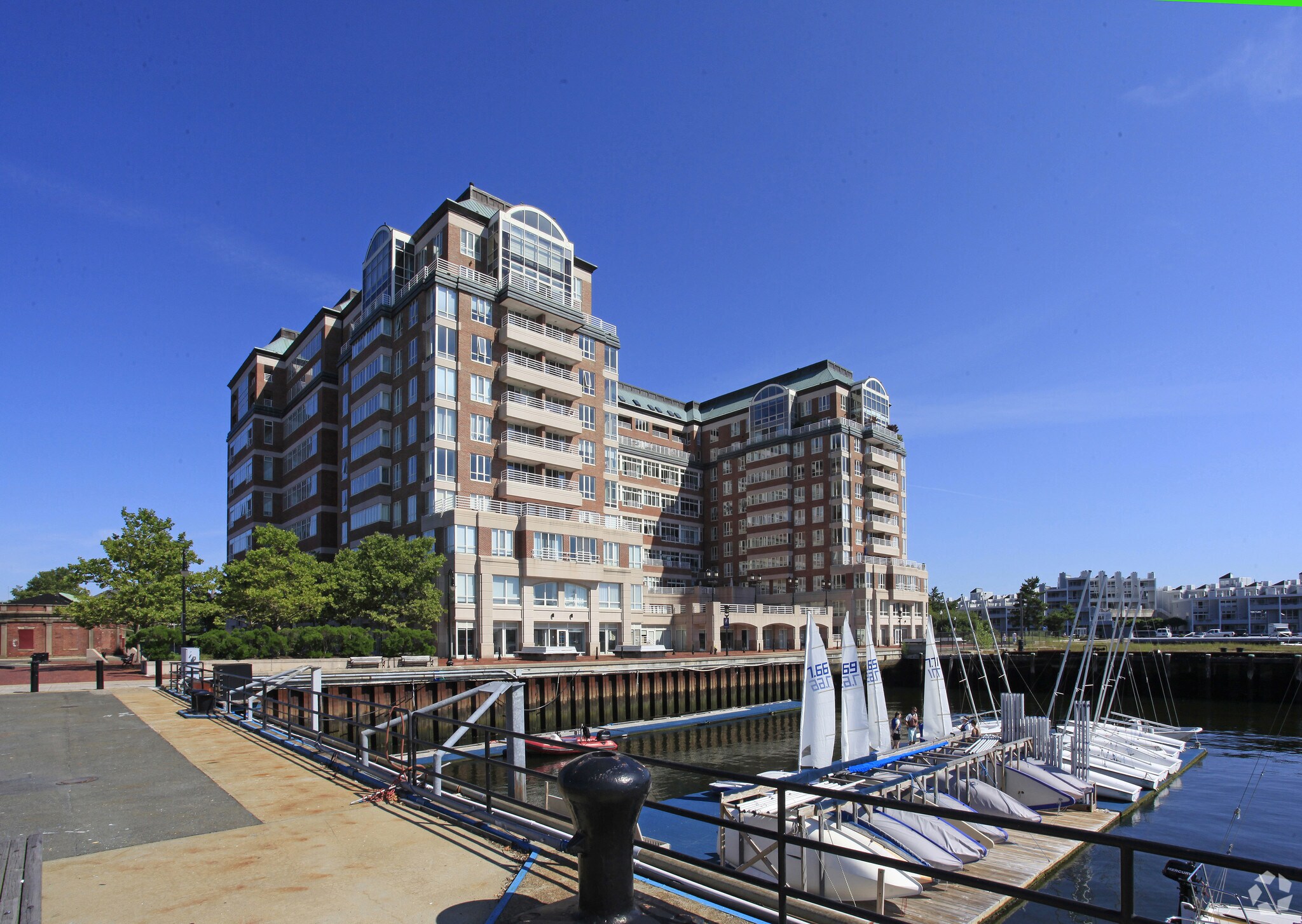 197 8th St, Charlestown, MA 02129