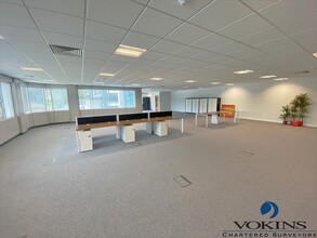 950 Great West Rd, Brentford for lease Interior Photo- Image 1 of 4