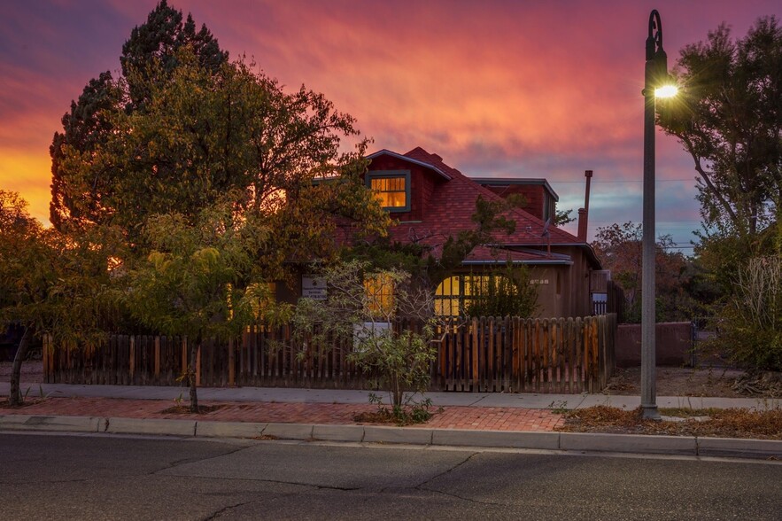 705 12th St NW, Albuquerque, NM for sale - Primary Photo - Image 1 of 25