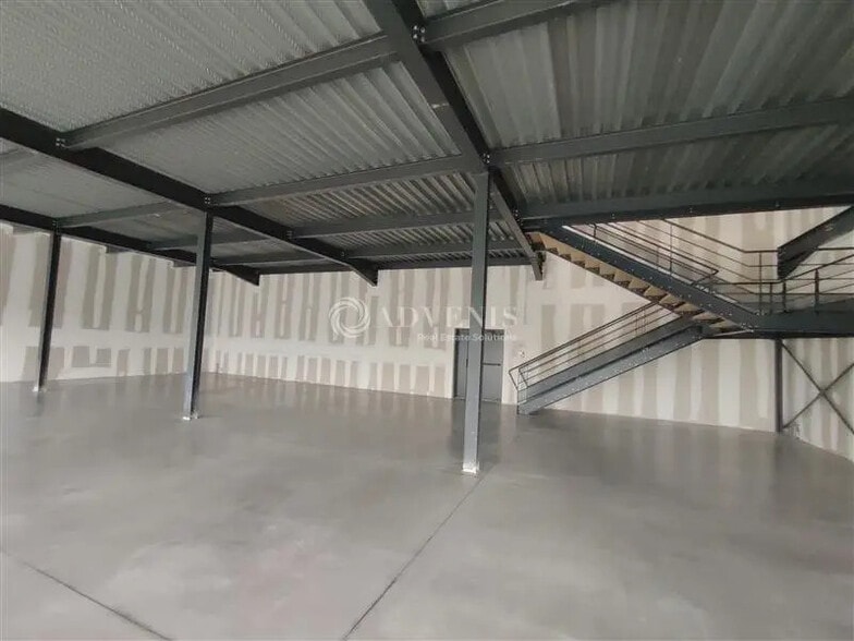 Industrial in Béziers for lease - Interior Photo - Image 2 of 6