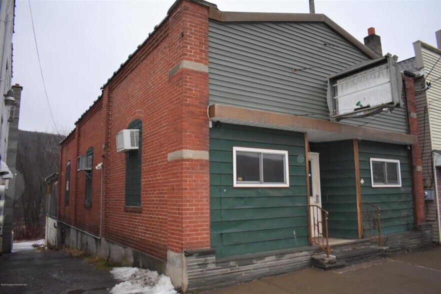 716 Main St, Hallstead, PA 18822