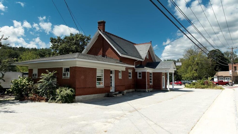 99 Main St, Wilton, NH for sale - Building Photo - Image 1 of 1