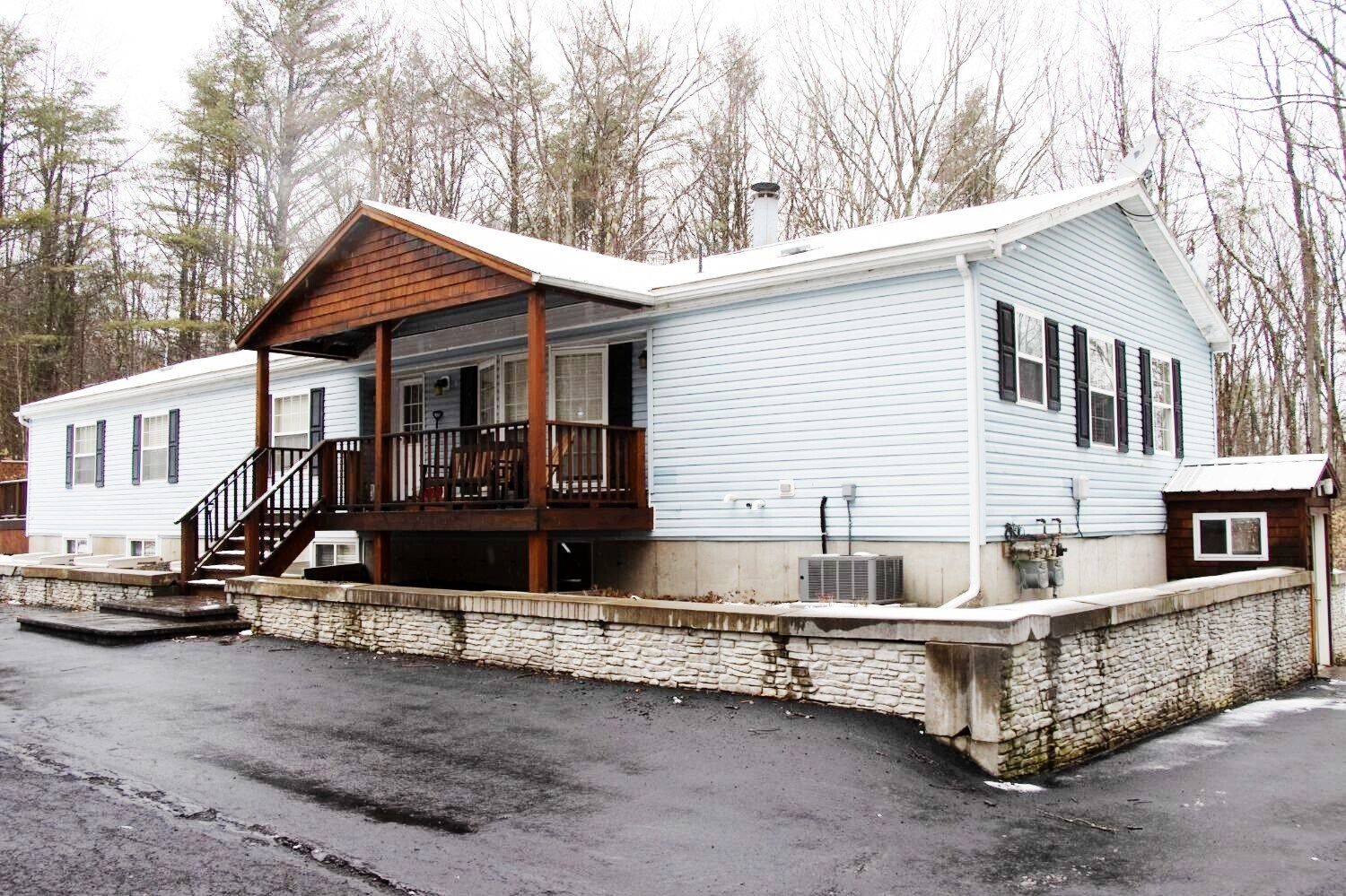 369 Ymca Rd, West Oneonta, NY for sale Primary Photo- Image 1 of 1