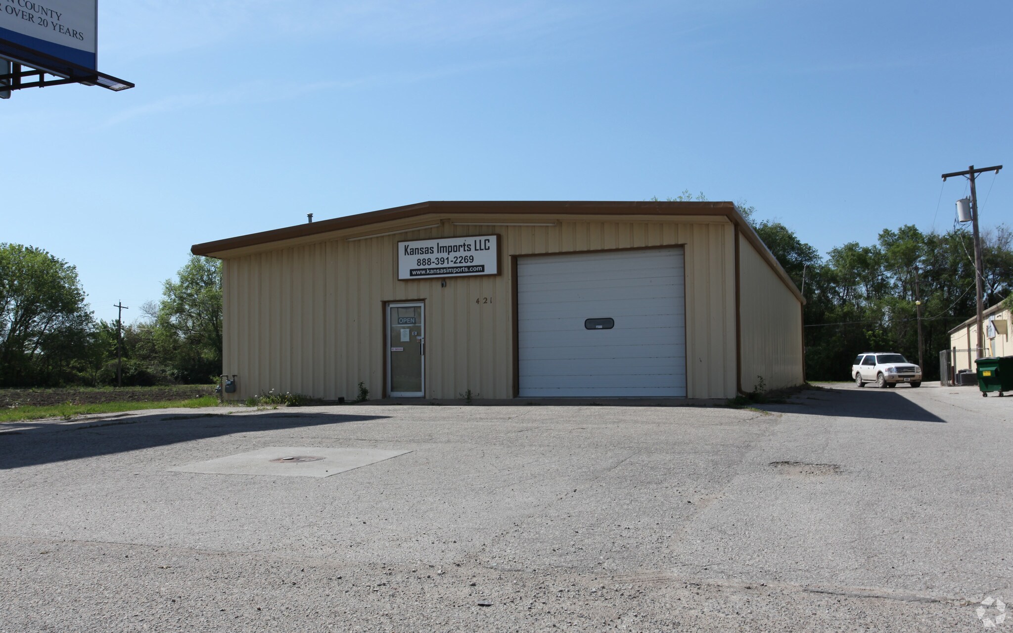 421 NE US Highway 24, Topeka, KS for sale Primary Photo- Image 1 of 1