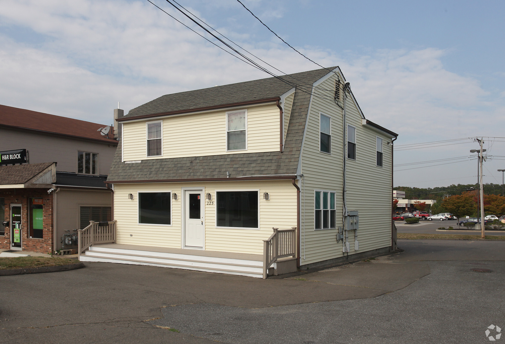 225 E Main St, Clinton, CT for sale Primary Photo- Image 1 of 1