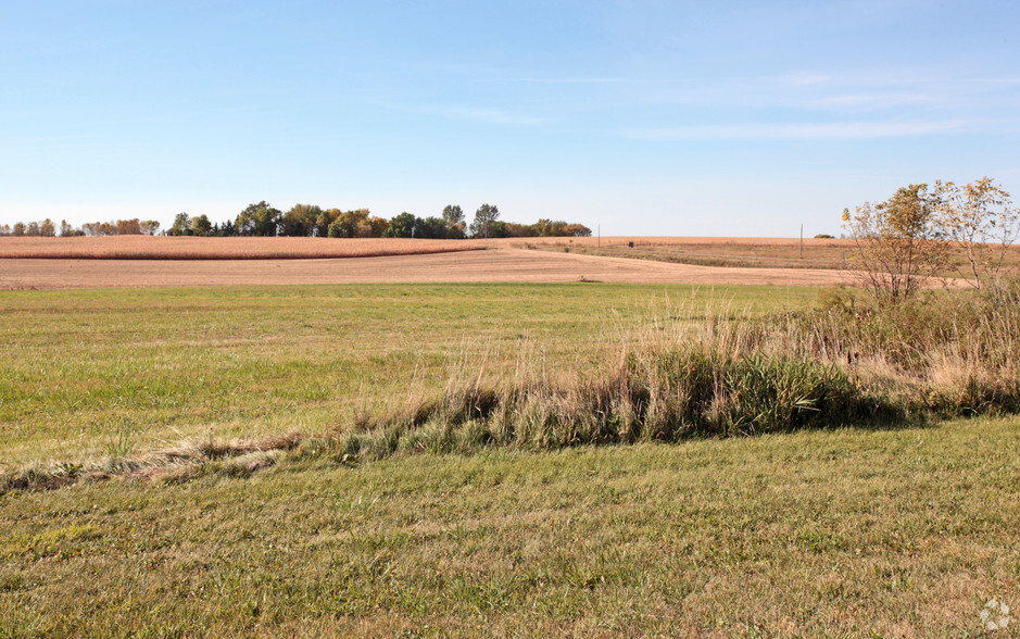 877 E Main St, Waconia, MN for sale - Primary Photo - Image 1 of 2