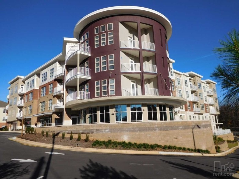 1000 Ballena Cir, Cary, NC for lease - Building Photo - Image 2 of 58