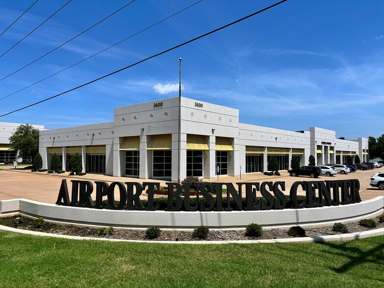 3600 S MacArthur Blvd, Oklahoma City, OK for lease - Building Photo - Image 1 of 2