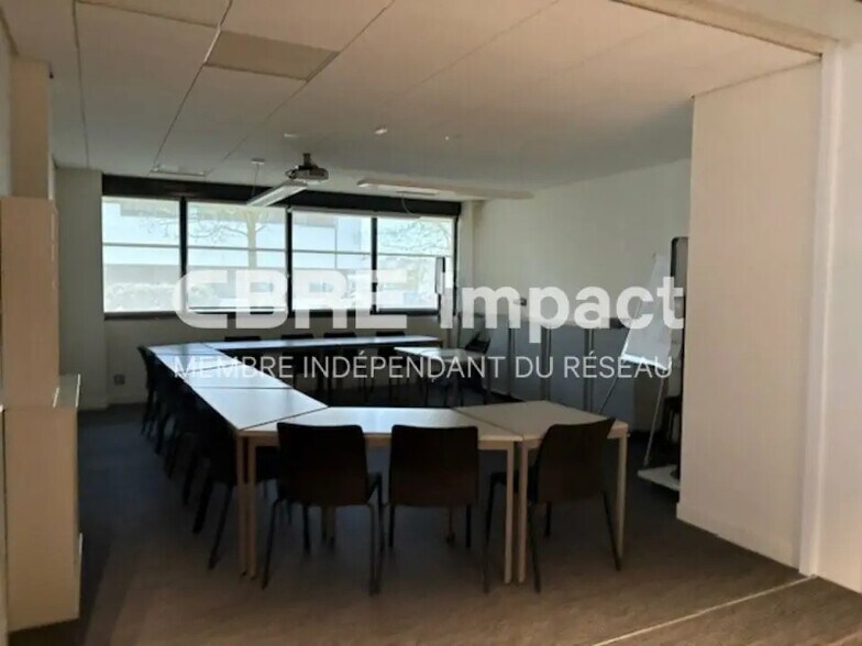 Office in Dijon for lease - Building Photo - Image 3 of 20