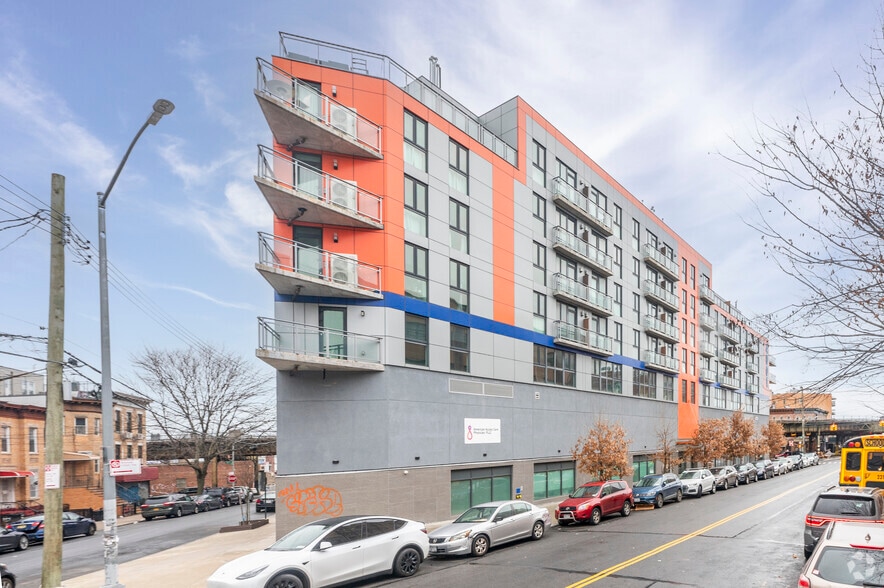 4001 New Utrecht Ave, Brooklyn, NY for lease - Building Photo - Image 3 of 5