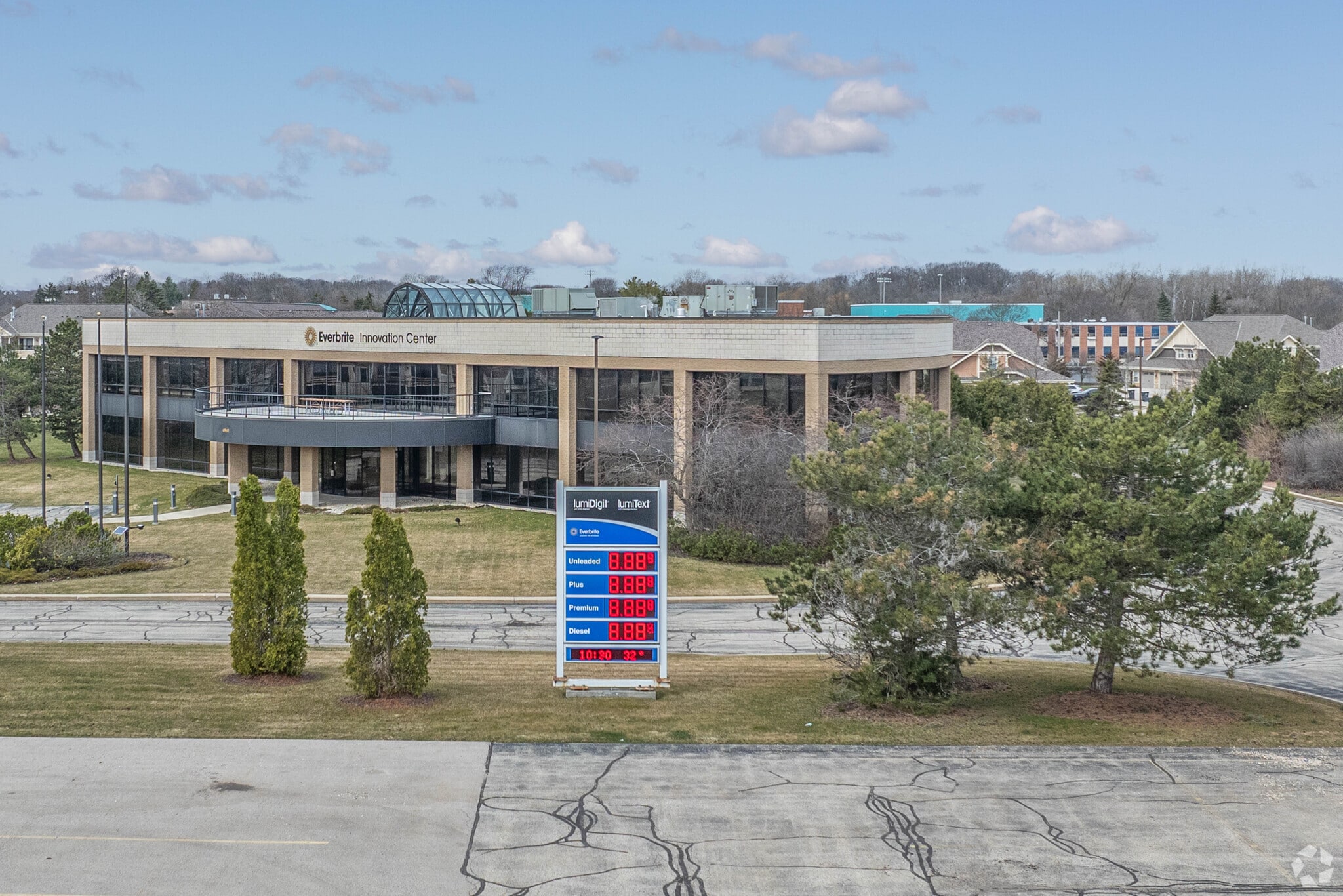 4969 S 110th St, Greenfield, WI for sale Primary Photo- Image 1 of 8