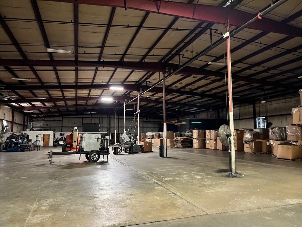 2700 Warehouse Rd, Owensboro, KY 42301 Industrial for Lease