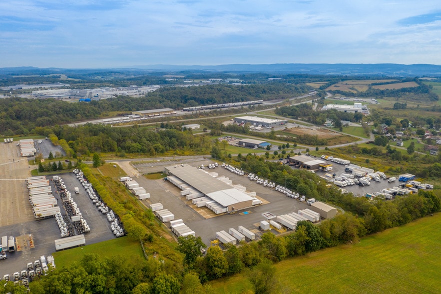 217 E View Dr, Mount Pleasant, PA for sale - Building Photo - Image 3 of 8