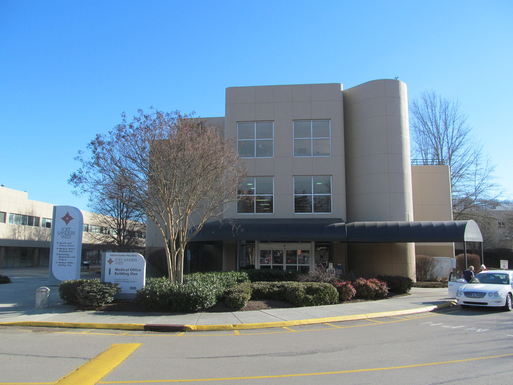 200 Fort Sanders West Blvd, Knoxville, TN for sale Building Photo- Image 1 of 1