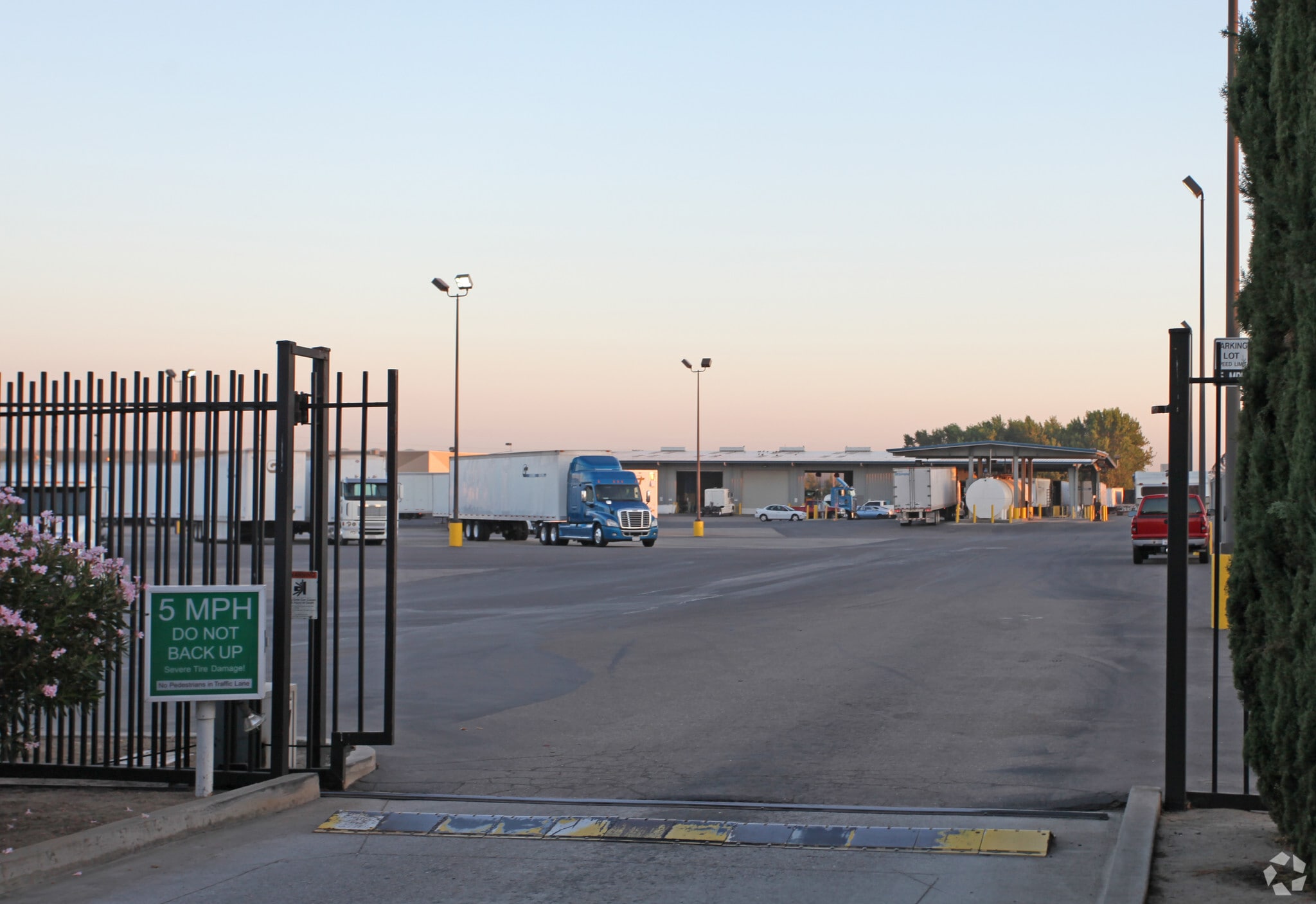 2577 W Yosemite Ave, Manteca, CA for sale Primary Photo- Image 1 of 6