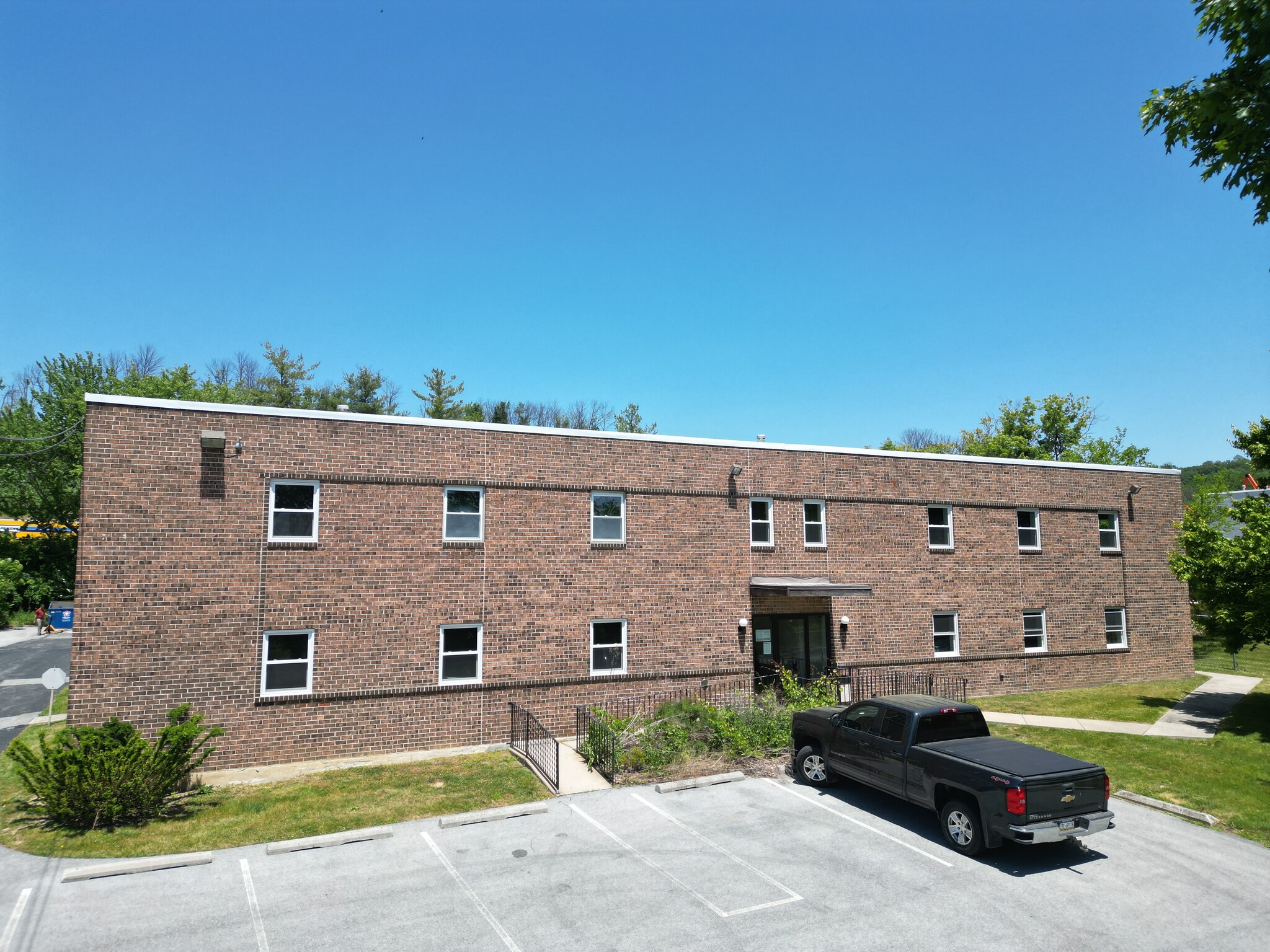 2593 Yellow Springs Rd, Malvern, PA for lease Building Photo- Image 1 of 6