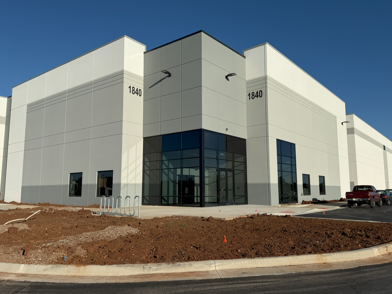 1840 Remington Trl SW, Huntsville, AL for lease - Building Photo - Image 2 of 6