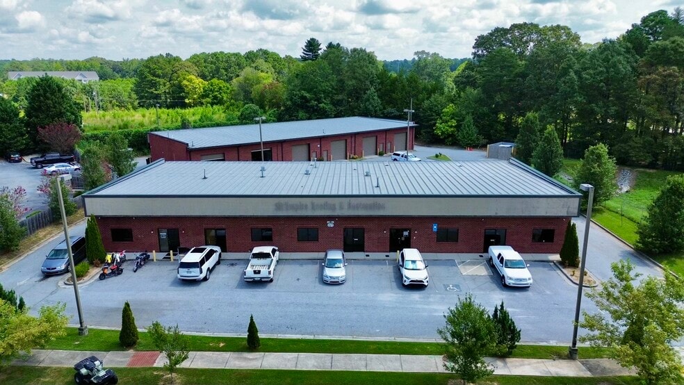 3476 Palmer Drive - 2 Building Complex portfolio of 2 properties for sale on LoopNet.com - Building Photo - Image 1 of 3