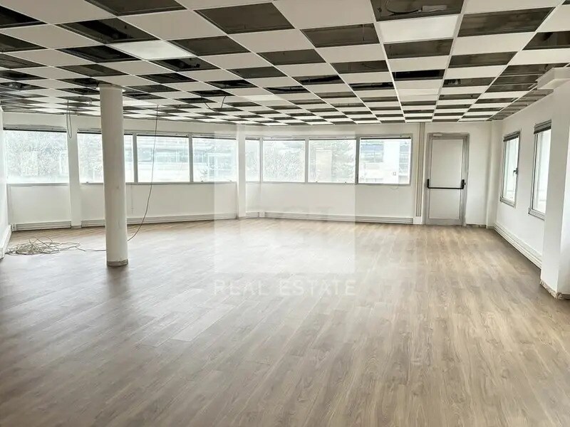 11 Rue Edison, Bron for lease Interior Photo- Image 1 of 8