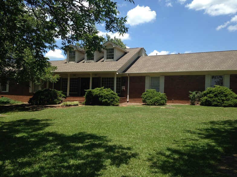 1520 Pine Log Rd, Conyers, GA 30012