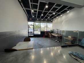 16851 Victory Blvd, Van Nuys, CA for lease Building Photo- Image 1 of 5