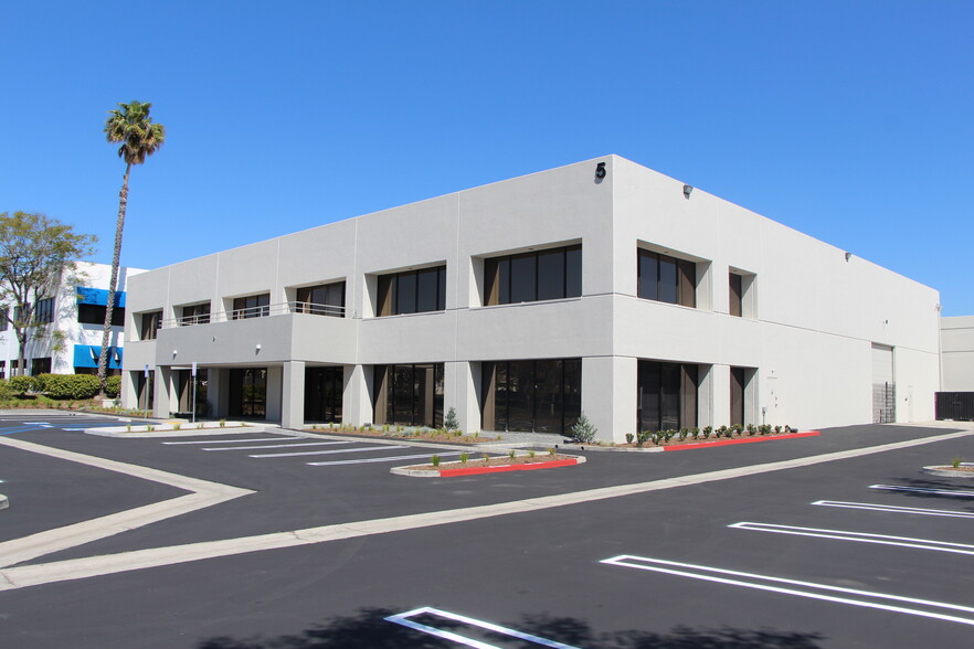 5 Studebaker, Irvine, CA for sale - Building Photo - Image 3 of 7