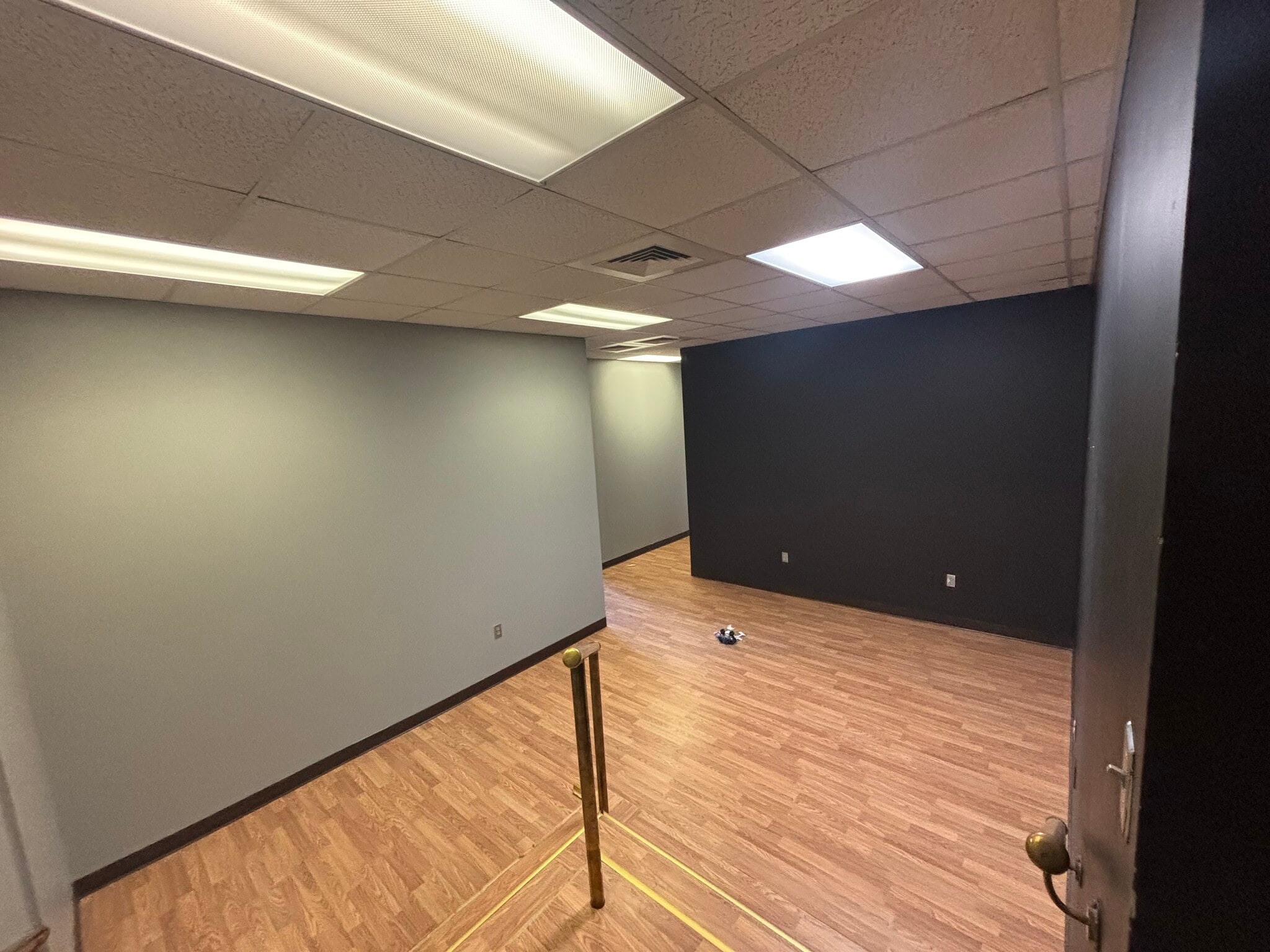 102-108 E Main St, Kingsport, TN for lease Interior Photo- Image 1 of 6