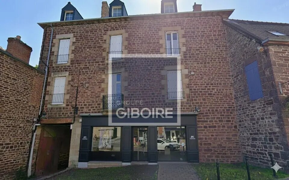 Retail in Montfort-sur-Meu for lease Building Photo- Image 1 of 8