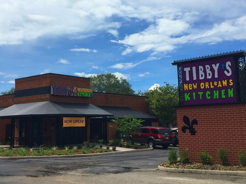 1721 W Brandon Blvd, Brandon, FL for sale - Primary Photo - Image 1 of 1