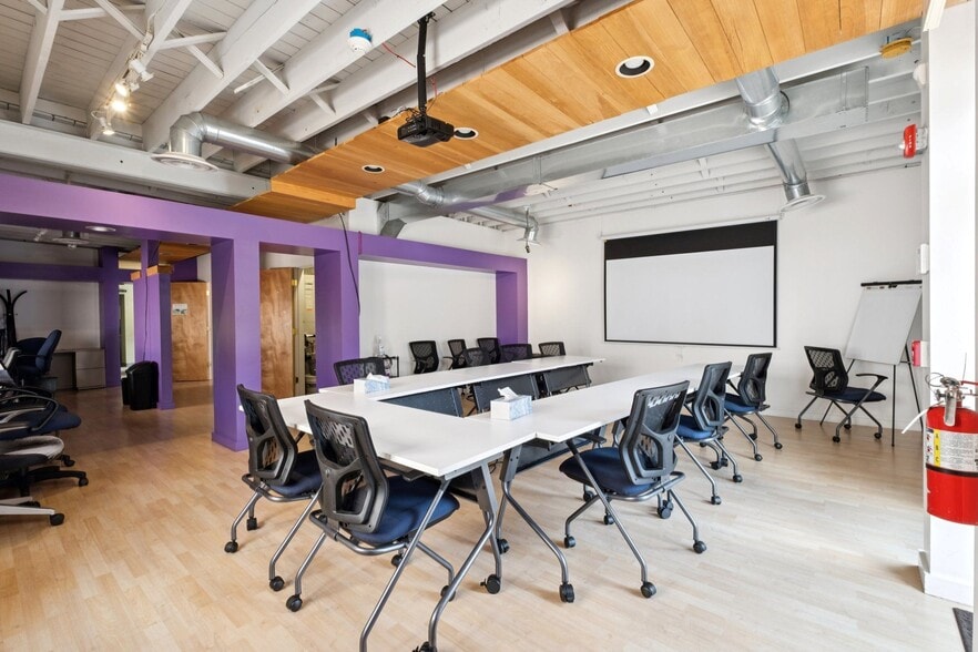 Narberth Office Portfolio Opportunity portfolio of 2 properties for sale on LoopNet.com - Building Photo - Image 2 of 51