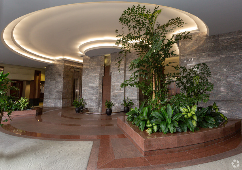 11766 Wilshire Blvd, Los Angeles, CA for lease - Lobby - Image 3 of 14