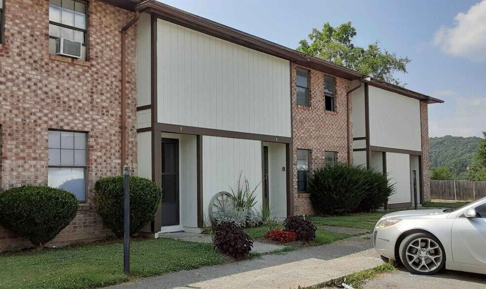 237 Sherrad St, Marlinton, WV for sale - Building Photo - Image 1 of 1