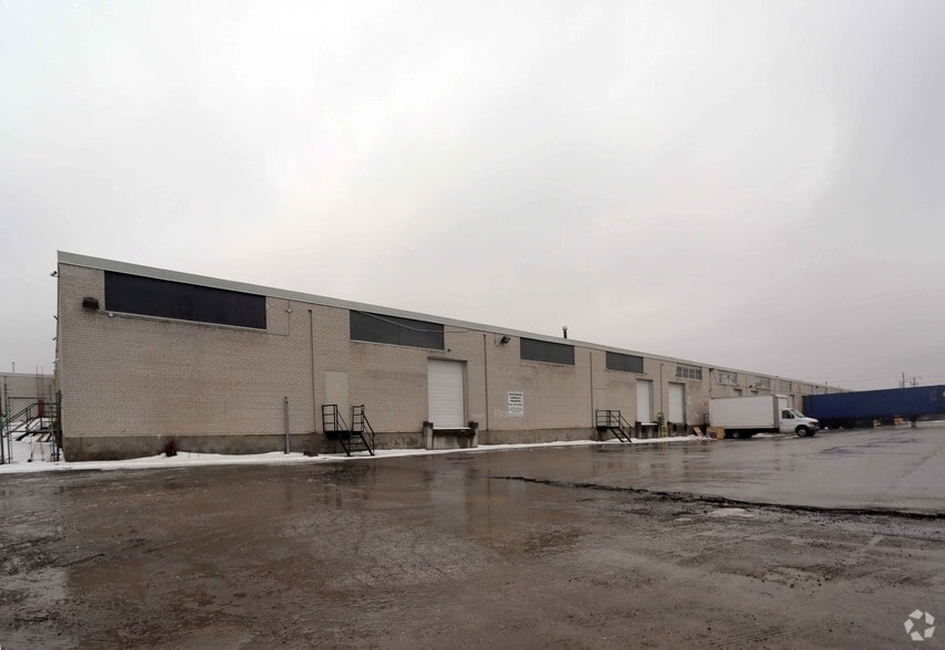 2424 Finch Av W, Toronto, ON for lease - Building Photo - Image 3 of 3