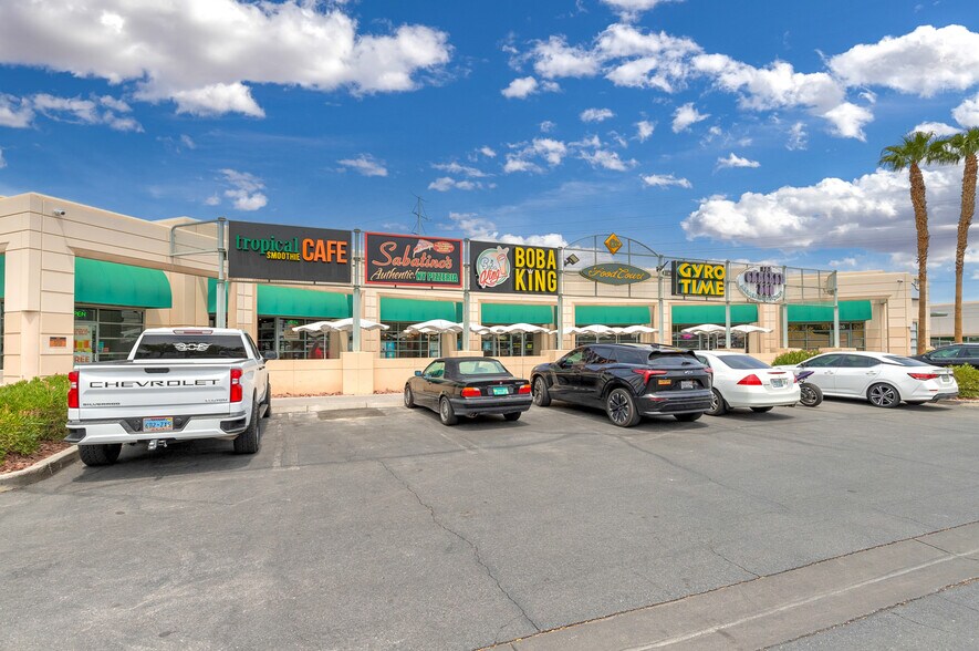 7660 W Cheyenne Ave, Las Vegas, NV for lease - Building Photo - Image 3 of 9