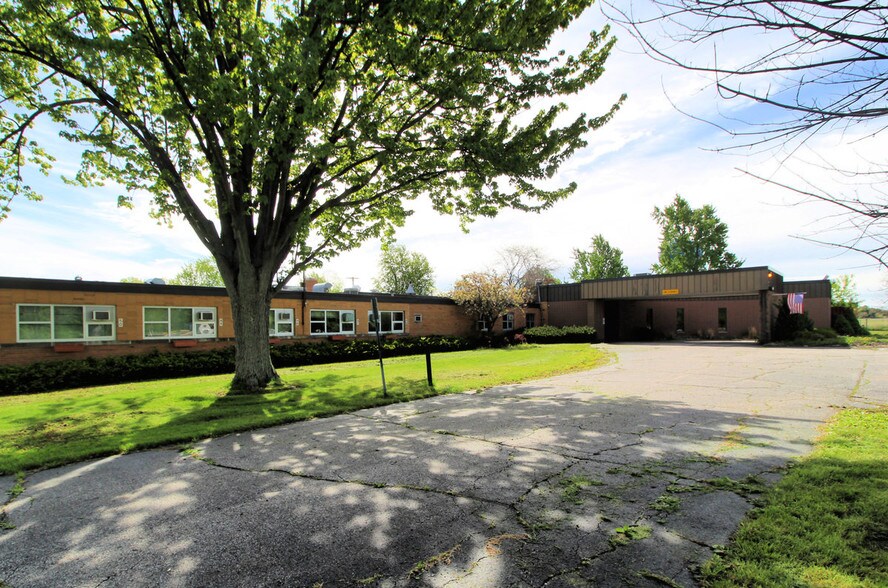 729 S Norton St, Corunna, MI for sale - Primary Photo - Image 1 of 1