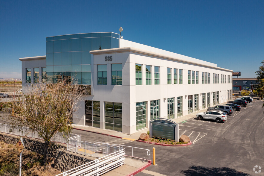 985 Industrial Rd, San Carlos, CA for lease - Building Photo - Image 1 of 4