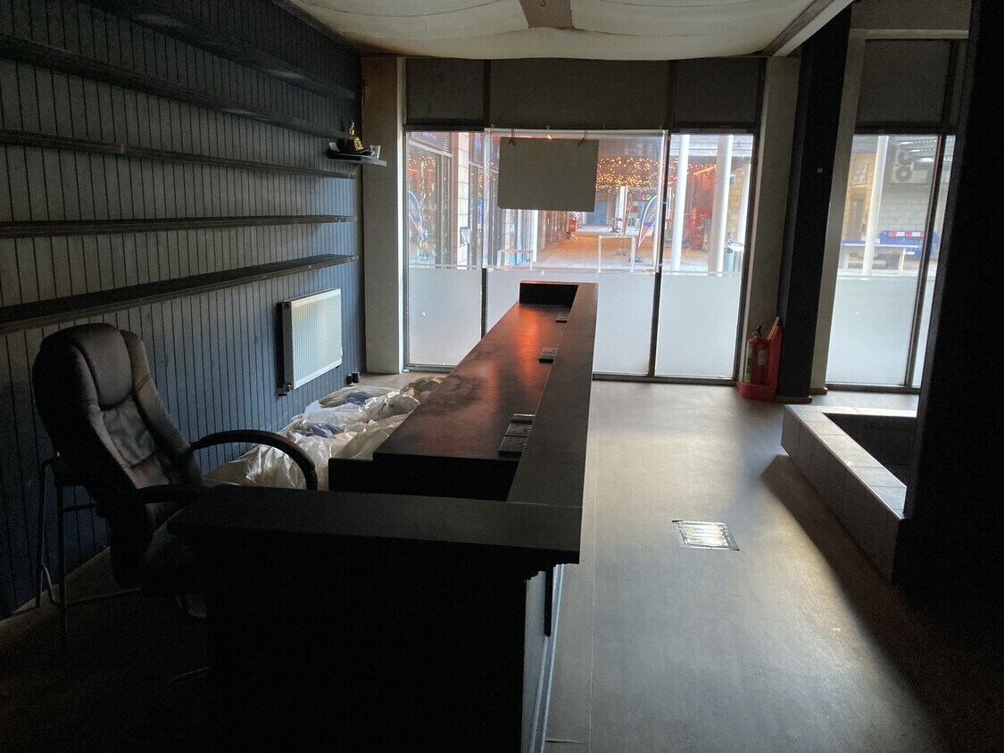 1-40 Village Sq, Brighton for lease Interior Photo- Image 1 of 1