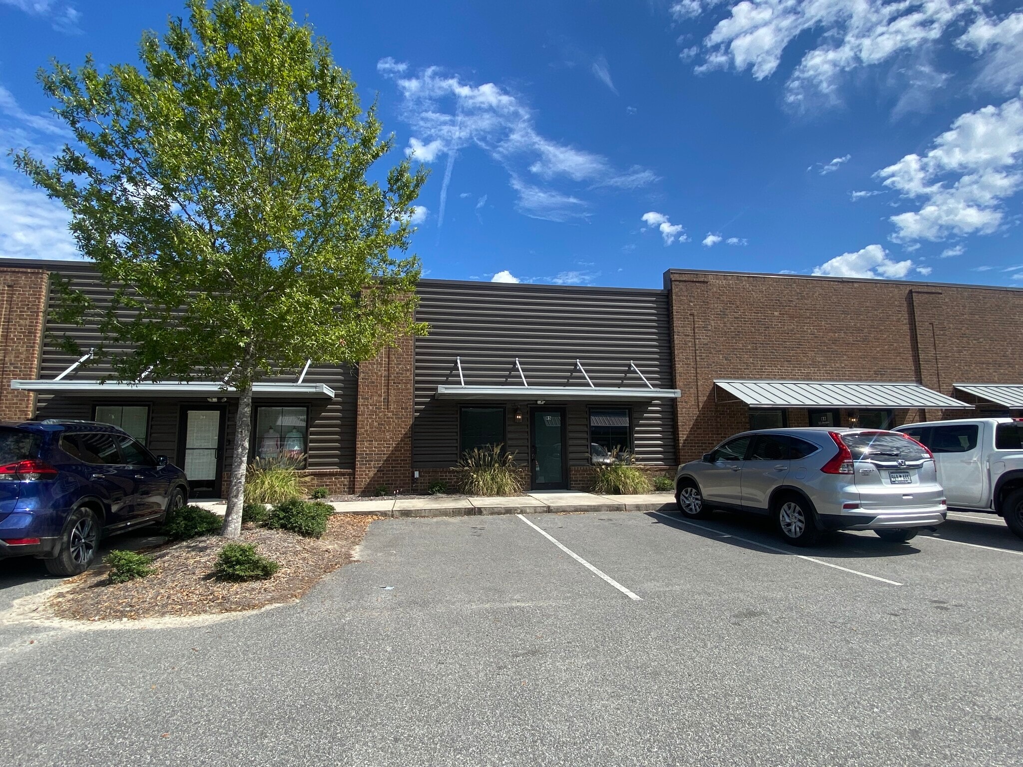 405 N Maple St, Summerville, SC for lease Interior Photo- Image 1 of 11