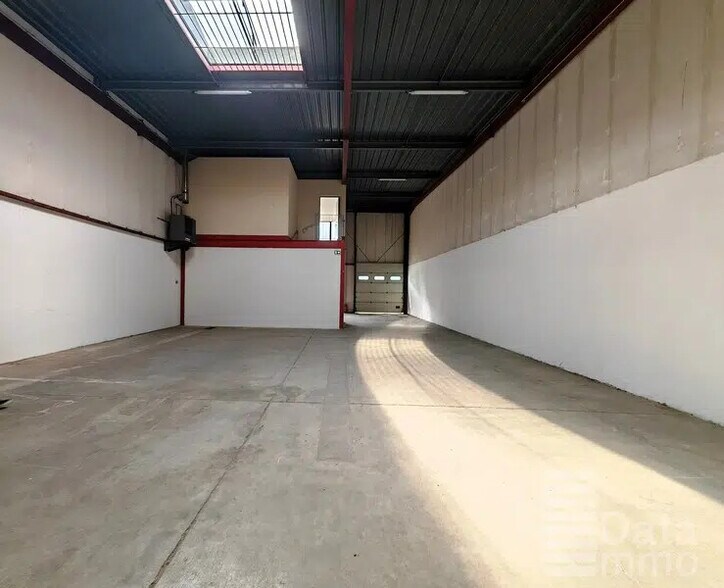 300 Rue Marcel Paul, Champigny-sur-Marne for lease - Building Photo - Image 3 of 9