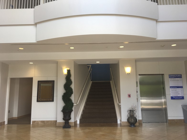 8225 Mall Pky, Lithonia, GA for lease - Interior Photo - Image 2 of 2