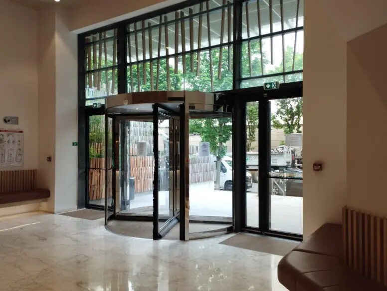 8-12 Avenue Du Général De Gaulle, Charenton-le-Pont for lease - Building Photo - Image 2 of 7